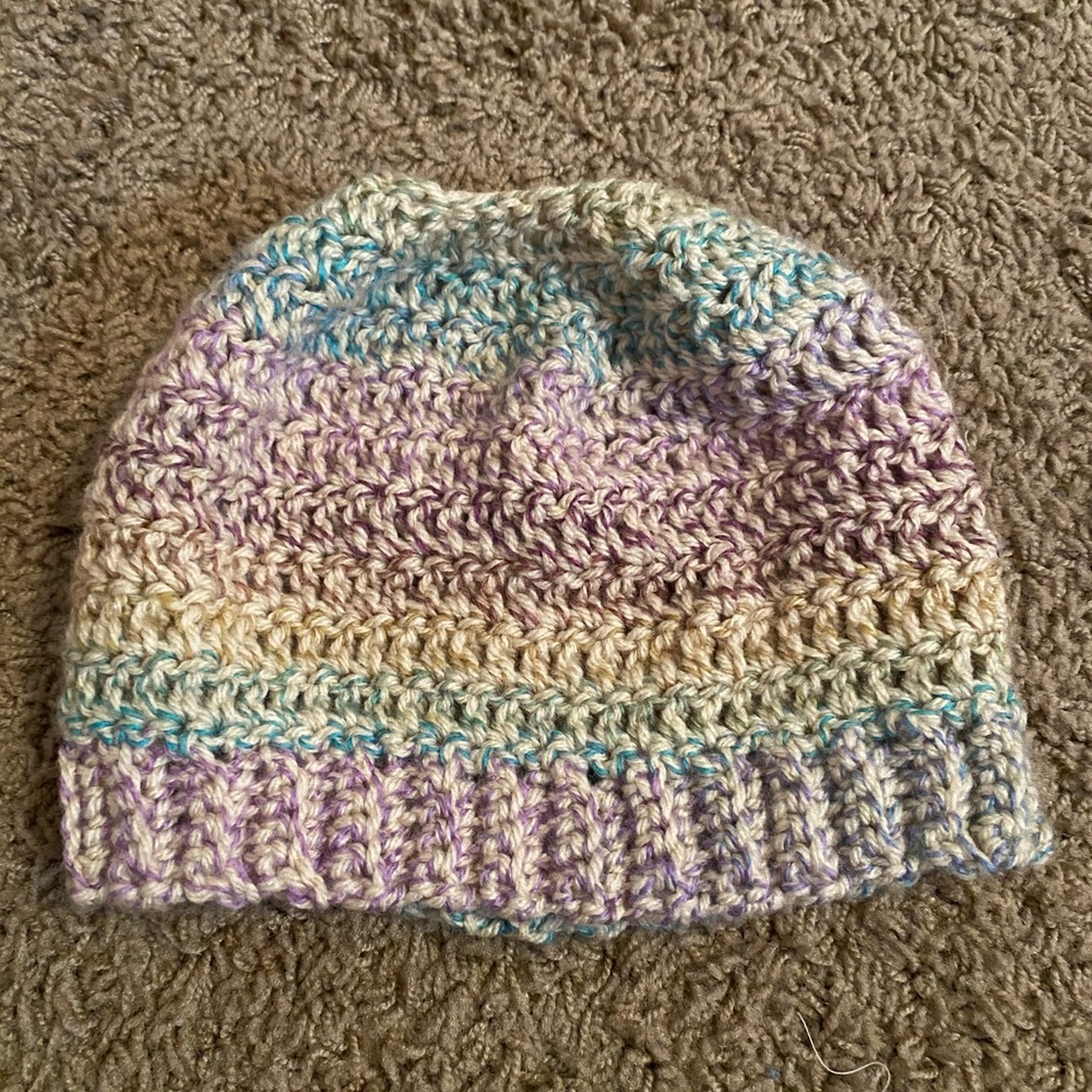 NWOT Ponytail Beanie